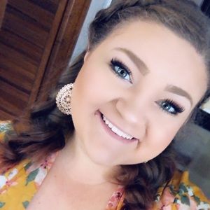 Meet your Posher, Jillian